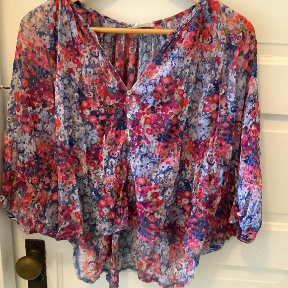 Small Butterfly sleeve Anthropologie Floral Blouse - Picture 1 of 3